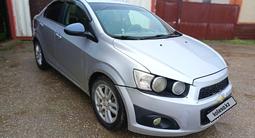 Chevrolet Aveo 2013 года за 2 400 000 тг. в Актобе – фото 2