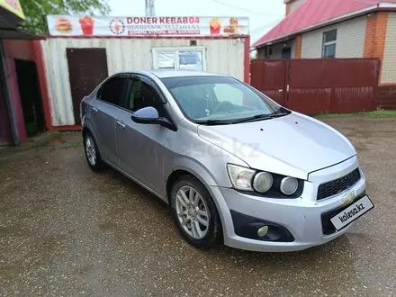 Chevrolet Aveo 2013 года за 2 400 000 тг. в Актобе – фото 5