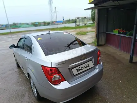 Chevrolet Aveo 2013 года за 2 400 000 тг. в Актобе – фото 6