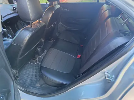 Chevrolet Aveo 2013 года за 2 400 000 тг. в Актобе – фото 9