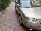 Volkswagen Passat 2001 года за 2 500 000 тг. в Шымкент – фото 2