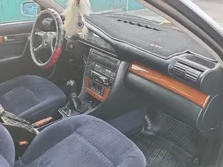 Audi 100
