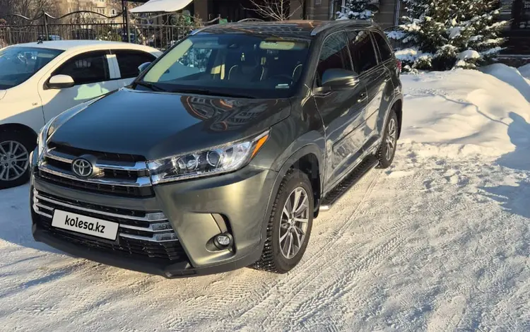 Toyota Highlander 2017 года за 20 000 000 тг. в Астана