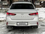 Hyundai Sonata 2018 года за 9 790 000 тг. в Алматы – фото 3