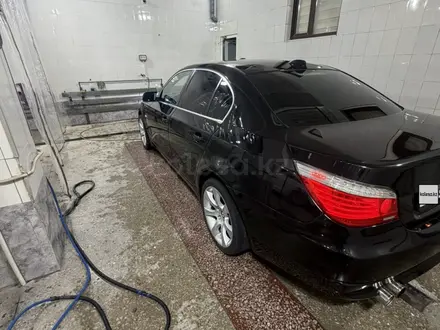 BMW 530 2007 года за 7 300 000 тг. в Астана – фото 2