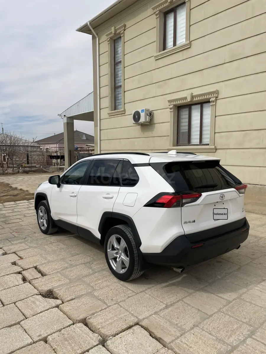 Продажа Toyota RAV4 2019 года в Жанаозене - №167690492: цена 9000000 ...