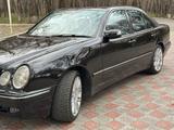 Mercedes-Benz E 320 2000 годаfor5 400 000 тг. в Алматы – фото 3