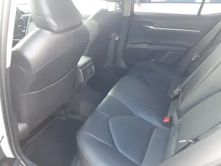 Toyota Camry 2021 года за 13 200 000 тг. в Уральск – фото 8