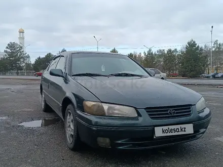 Toyota Camry 1998 года за 2 500 000 тг. в Талдыкорган – фото 2