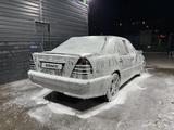 Mercedes-Benz C 200 1995 годаүшін1 700 000 тг. в Атырау – фото 2