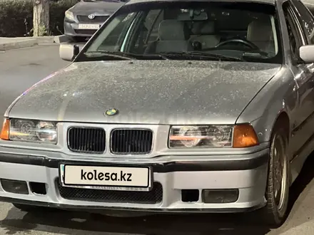 BMW 320 1996 года за 3 000 000 тг. в Алматы – фото 7