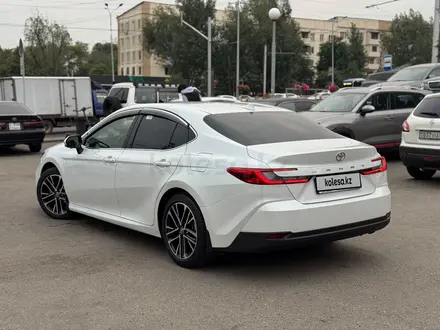 Toyota Camry 2025 года за 20 800 000 тг. в Алматы – фото 2