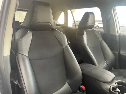 Toyota RAV4 2021 года за 12 250 000 тг. в Алматы – фото 9