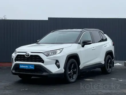 Toyota RAV4 2021 года за 12 250 000 тг. в Алматы