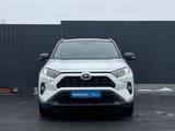 Toyota RAV4 2021 года за 14 660 000 тг. в Алматы – фото 2