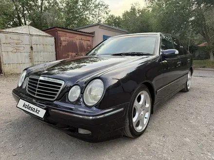 Mercedes-Benz E 280 2000 года за 3 990 000 тг. в Караганда