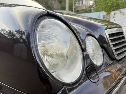 Mercedes-Benz E 280 2000 года за 3 990 000 тг. в Караганда – фото 17