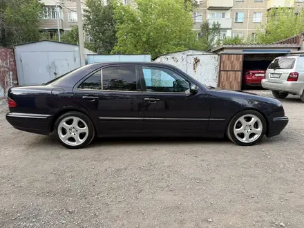 Mercedes-Benz E 280 2000 года за 3 990 000 тг. в Караганда – фото 8