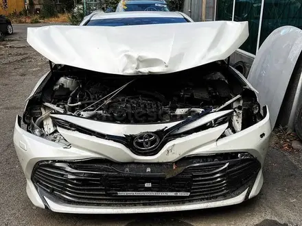 Капот + телевизор Toyota Camry 70 NEW ORIGINAL (под толщиномер) за 80 000 тг. в Алматы – фото 8