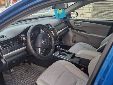 Toyota Camry 2017 года за 6 500 000 тг. в Актобе – фото 11