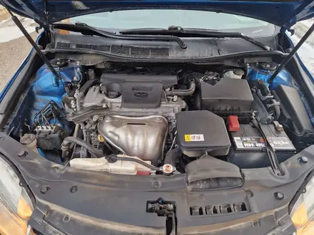 Toyota Camry 2017 года за 6 500 000 тг. в Актобе – фото 26