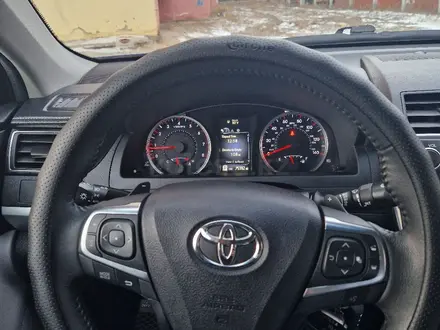 Toyota Camry 2017 года за 6 500 000 тг. в Актобе – фото 3