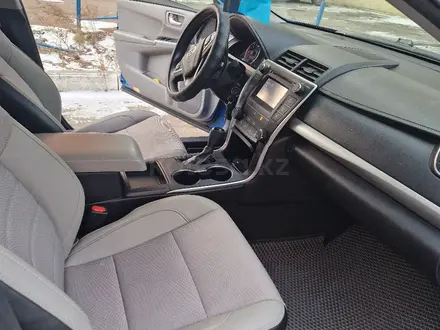 Toyota Camry 2017 года за 6 500 000 тг. в Актобе – фото 8