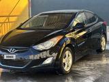 Hyundai Elantra 2013 года за 2 900 000 тг. в Уральск