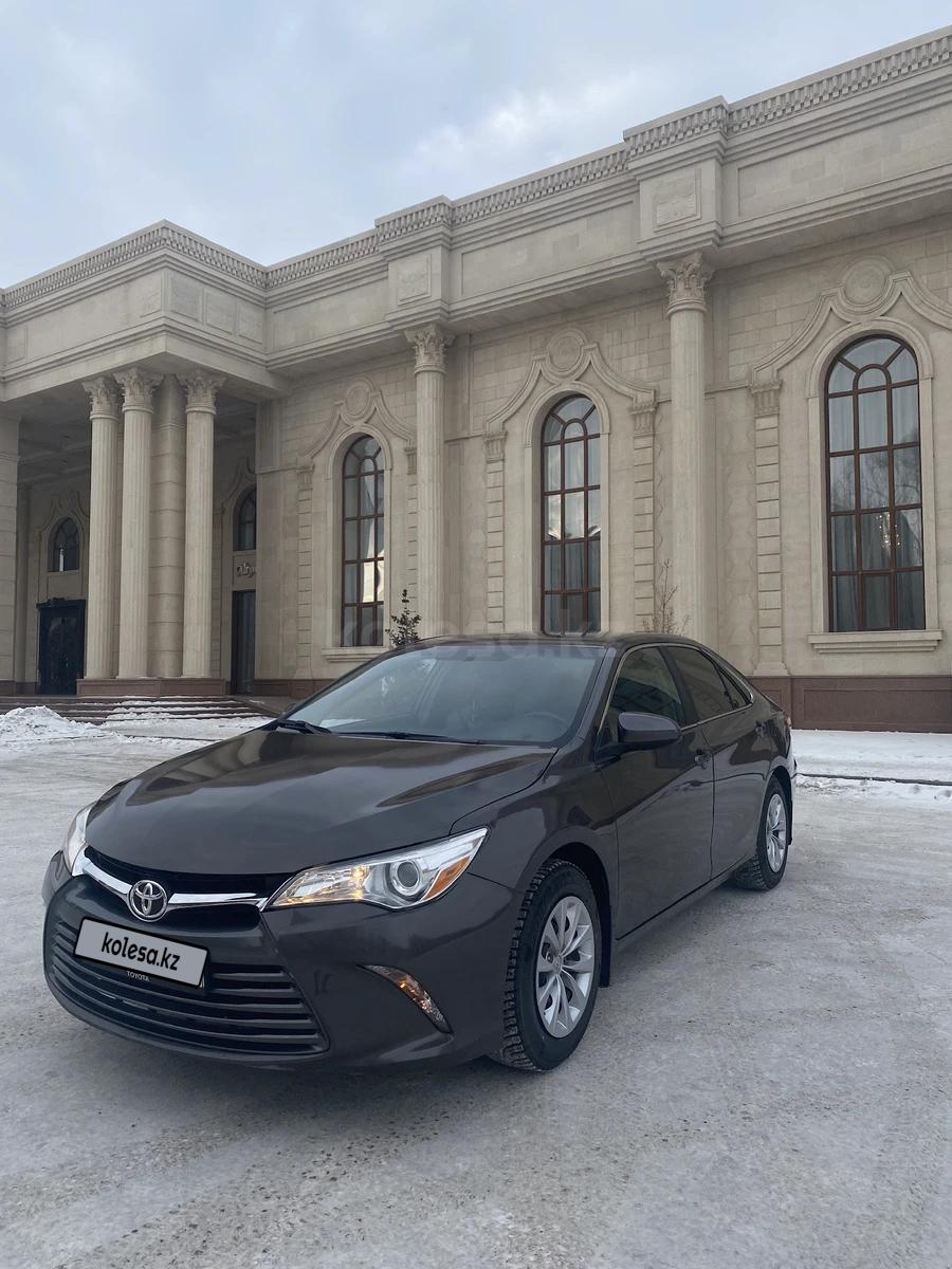 Toyota Camry 2015 г.