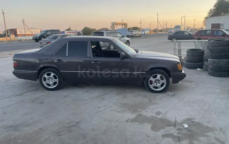 Mercedes-Benz E 320 1995 годаүшін1 600 000 тг. в Актау