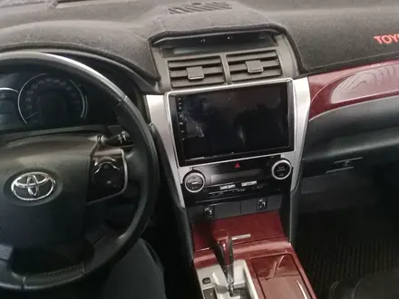 Toyota Camry 2014 года за 8 000 000 тг. в Уральск – фото 10