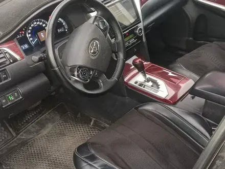 Toyota Camry 2014 года за 8 000 000 тг. в Уральск – фото 4