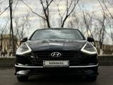 Hyundai Sonata 2023 года за 14 000 000 тг. в Астана – фото 2