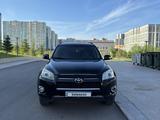 Toyota RAV4 2010 года за 7 700 000 тг. в Астана – фото 2