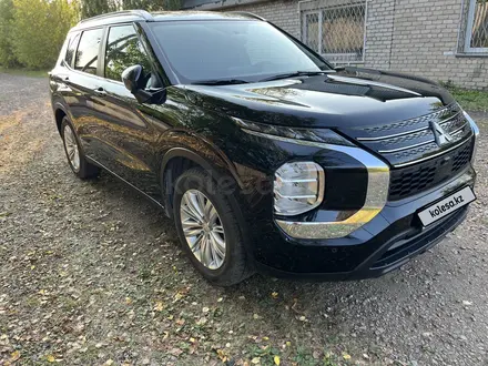 Mitsubishi Outlander 2023 года за 12 990 000 тг. в Петропавловск – фото 3