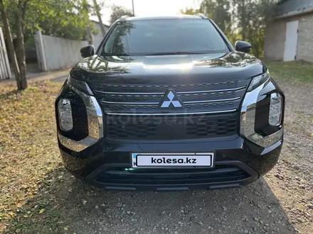 Mitsubishi Outlander 2023 года за 12 990 000 тг. в Петропавловск – фото 8