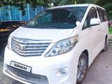 Toyota Alphard 2009 года за 10 500 000 тг. в Семей