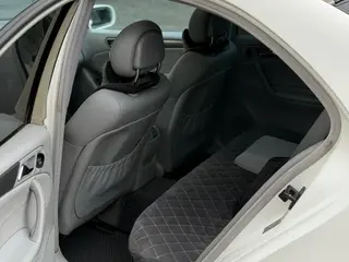 Mercedes-Benz C 230