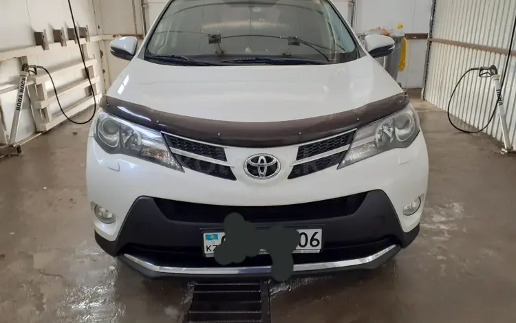 Toyota RAV4 2013 года за 13 200 000 тг. в Атырау