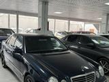 Mercedes-Benz E 320 1999 годаүшін4 000 000 тг. в Караганда – фото 2
