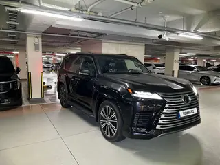 Lexus LX 700h Luxury