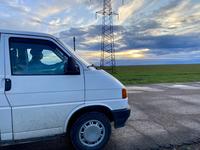 Volkswagen Multivan 1993 годаүшін3 990 000 тг. в Астана