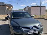 Volkswagen Touareg 2005 года за 5 000 000 тг. в Шымкент – фото 2