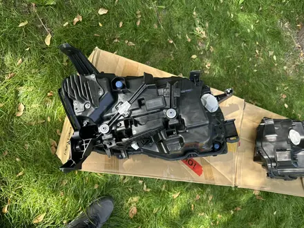 Передние фары на Land Cruiser 300 от полной комплектации за 1 200 000 тг. в Алматы – фото 10