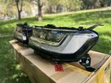 Передние фары на Land Cruiser 300 от полной комплектации. за 1 500 000 тг. в Алматы