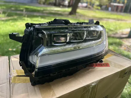 Передние фары на Land Cruiser 300 от полной комплектации за 1 200 000 тг. в Алматы – фото 4