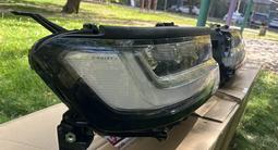 Передние фары на Land Cruiser 300 от полной комплектации. за 1 500 000 тг. в Алматы – фото 2