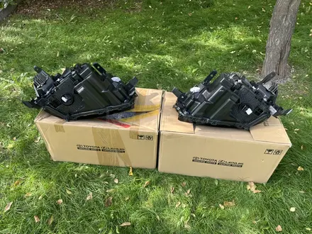 Передние фары на Land Cruiser 300 от полной комплектации за 1 200 000 тг. в Алматы – фото 9