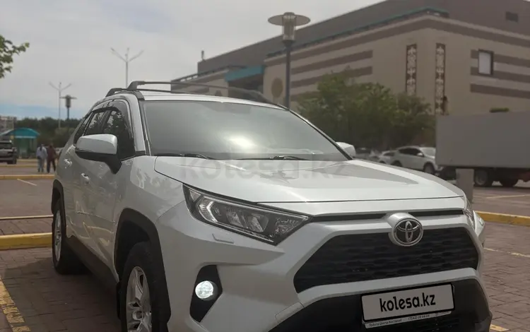 Toyota RAV4 2021 годаүшін14 800 000 тг. в Актобе