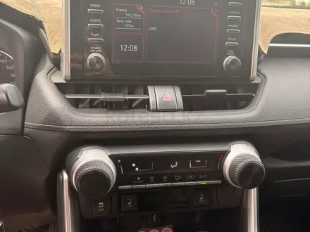 Toyota RAV4 2021 года за 14 800 000 тг. в Актобе – фото 7